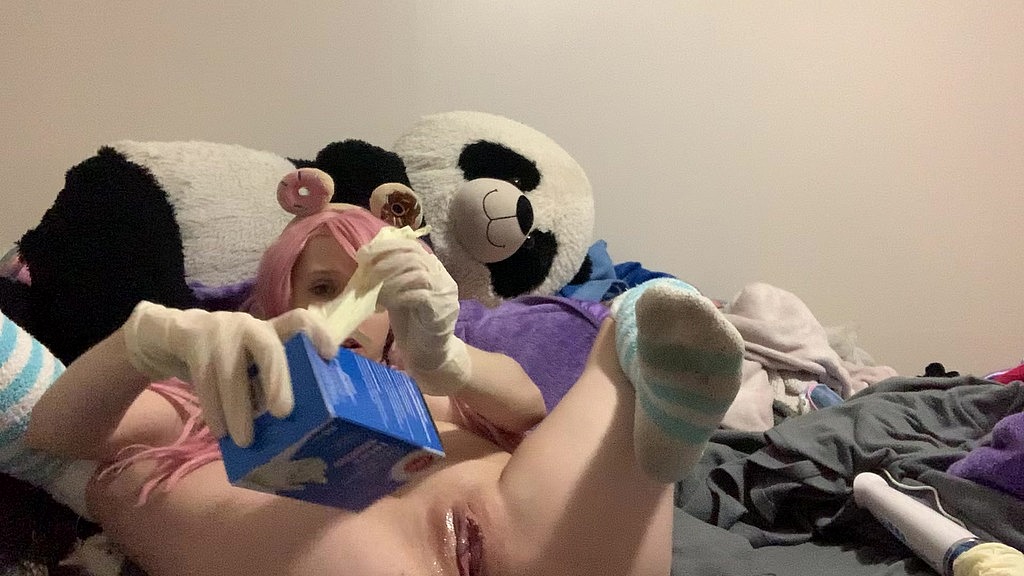 medical student uses professors gloves to fill her pussy up and cum (EmoDream1998, Davecdn) medical student uses professors gloves to fill her pussy up and cum (EmoDream1998, Davecdn)