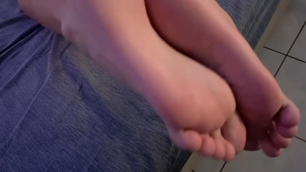 Marinasteele, Bruno Aidan: footjob!!!! (AnalVids.com) footjob!!!! (Marinasteele, Bruno Aidan)