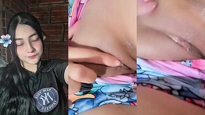 Jovencita muestra sus grandes tetas y se masturba muy Rico