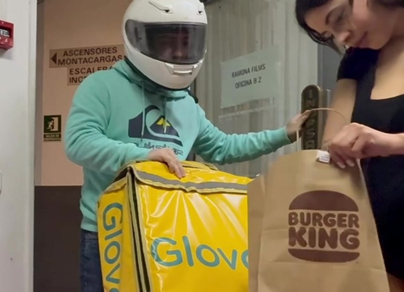 A Lulita Star No Le Llevan La Salsa, Imagina Que Salsa Improvisa