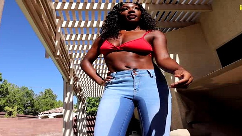 paris luv pissing her jeans first timer! (Paris Luv) paris luv pissing her jeans first timer! (Paris Luv)