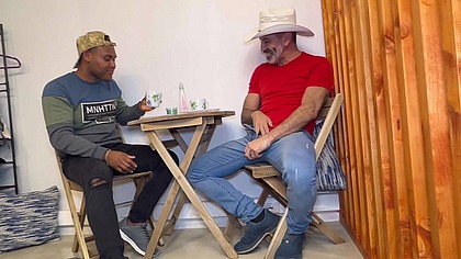 Interracial garganta profunda π«π¨π±