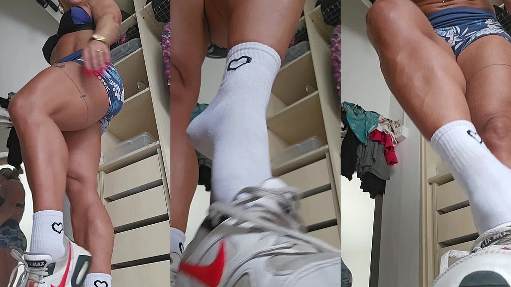 sweaty socks (Paula Mancini) sweaty socks (Paula Mancini)