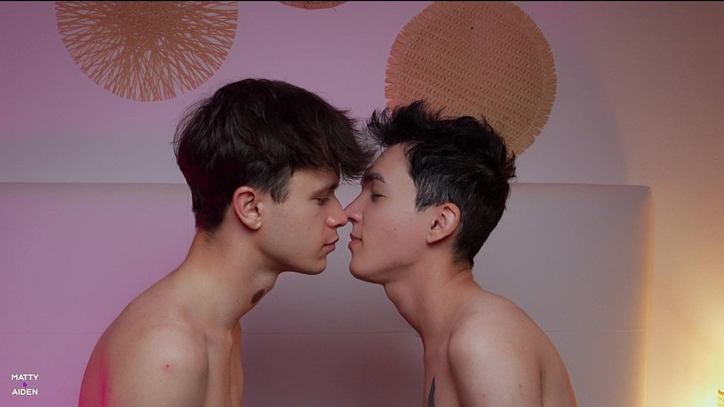 amateur twink friends fuck with no condom (Matty,Vlad1ck) amateur twink friends fuck with no condom (Matty,Vlad1ck)