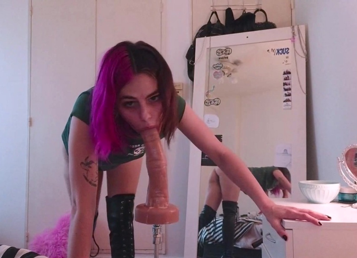 Fuck Machine Shakes My Insides