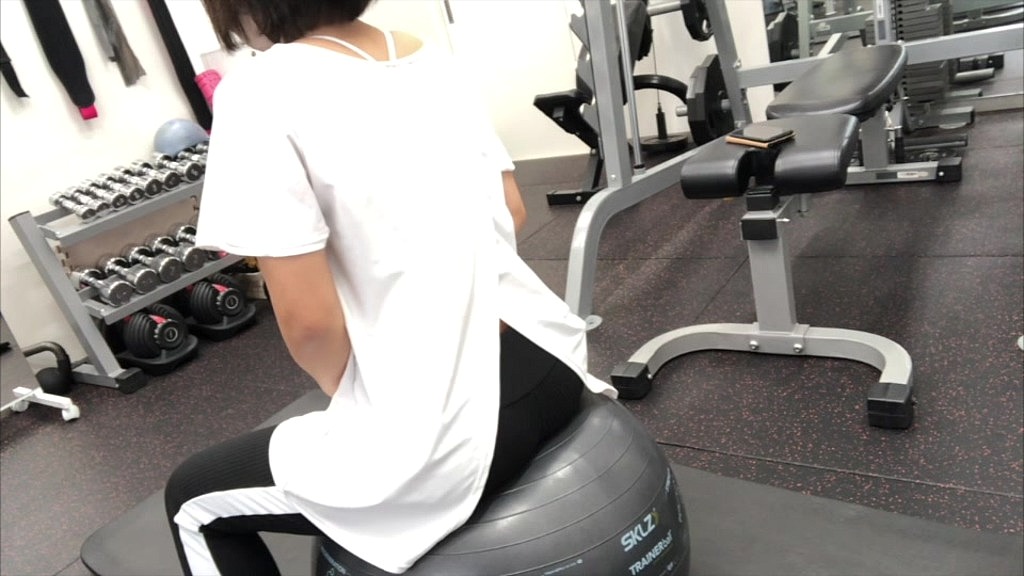 ジムで汗かいた後にト◯レでオナニー。 (Momoka) ジムで汗かいた後にト◯レでオナニー。 (Momoka)