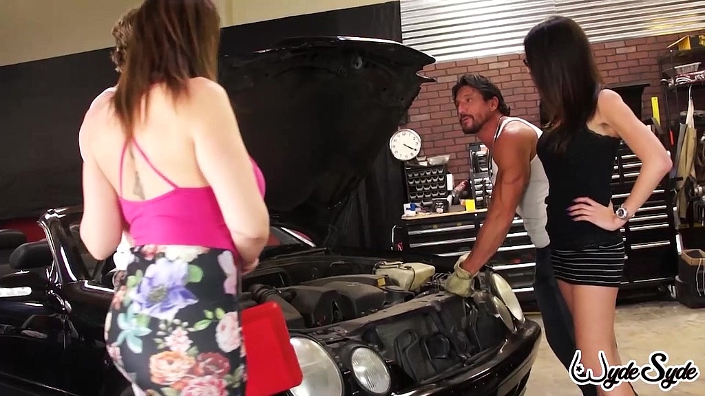 buff & robust mechanics bang milf sara jay & dava foxx! (Tommy Gunn, Ryan Mclane, Sara Jay, Dava Fox) buff & robust mechanics bang milf sara jay & dava foxx! (Tommy Gunn, Ryan Mclane, Sara Jay, Dava Fox)