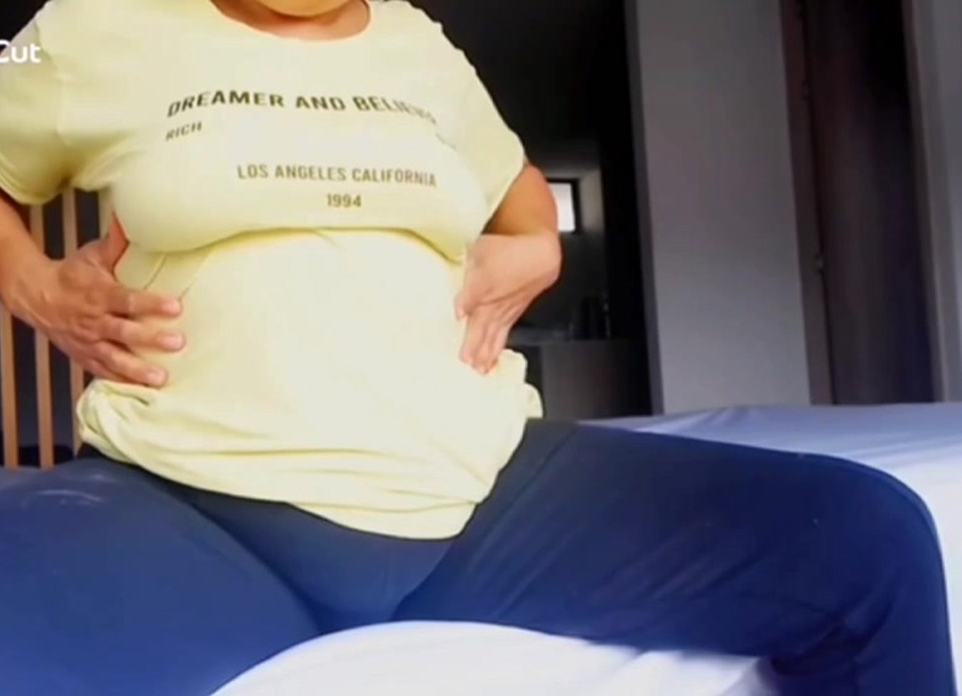 MILF Colombiana Con Un Gran Culo Y Grandes Tetas Masturba Su Cono Con Su Vibrador