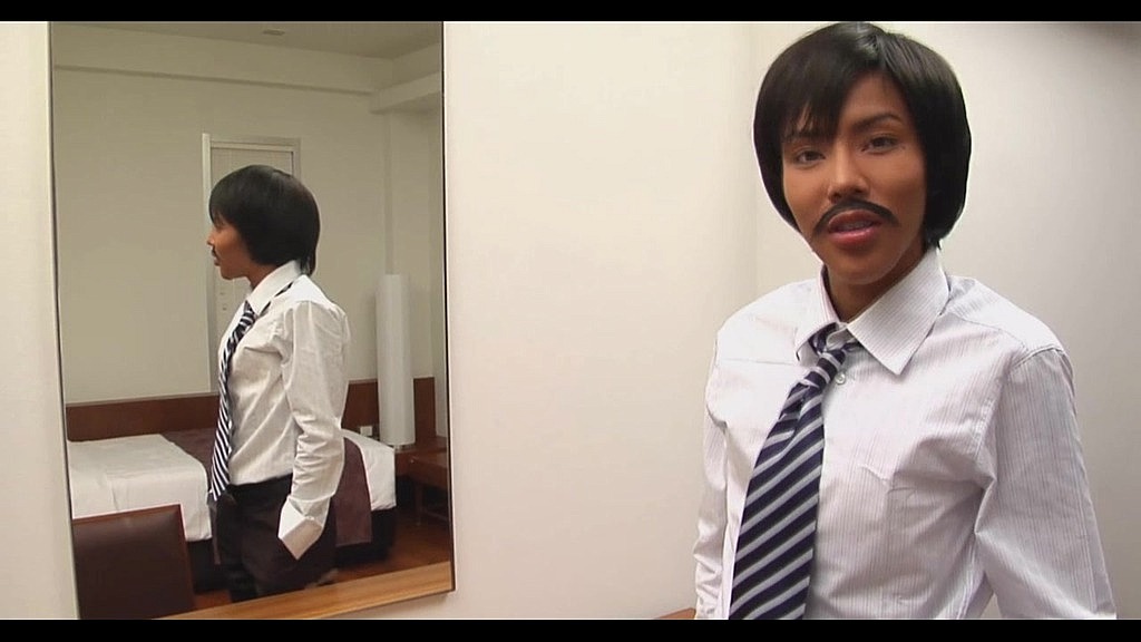 AsianTrans69: чоловік дивиться у дзеркало, транс-мастурбація (AnalVids.com) man mirror looks trans masturbation (AsianTrans69)