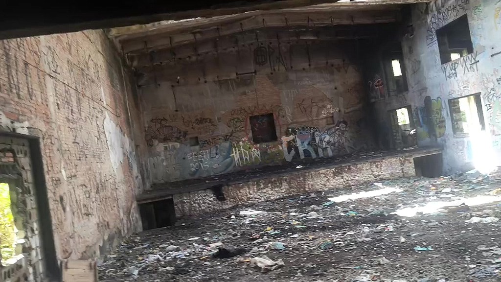 trepando com o maloka no terreno abandonado (Lendro Delao,Bob Willian) trepando com o maloka no terreno abandonado (Lendro Delao,Bob Willian)