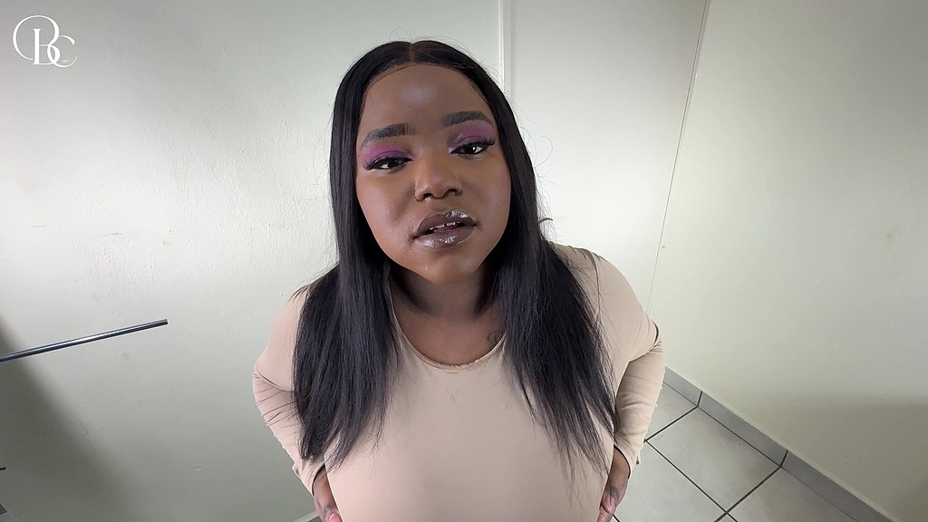 DeezNutz, NicoleStarz: white boy got lucky and fucked his black step mom in her ass (AnalVids.com) white boy got lucky and fucked his black step mom in her ass (DeezNutz, NicoleStarz)