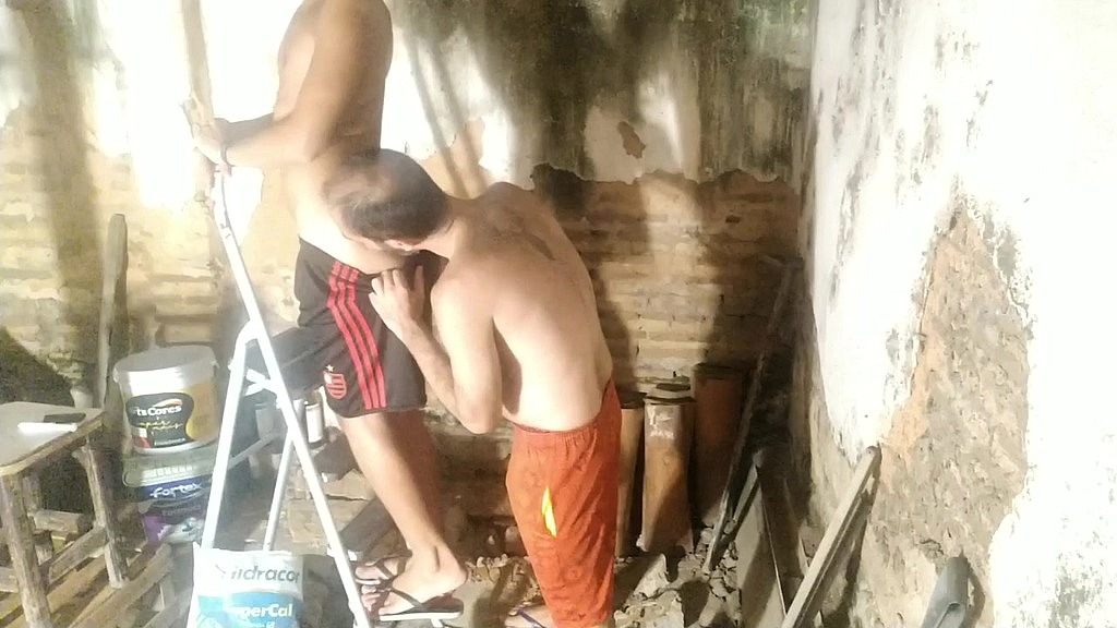o pedreiro dotado me comeu (Caio Vilar, Romulo Nickoo, Ranomope) o pedreiro dotado me comeu (Caio Vilar, Romulo Nickoo, Ranomope)