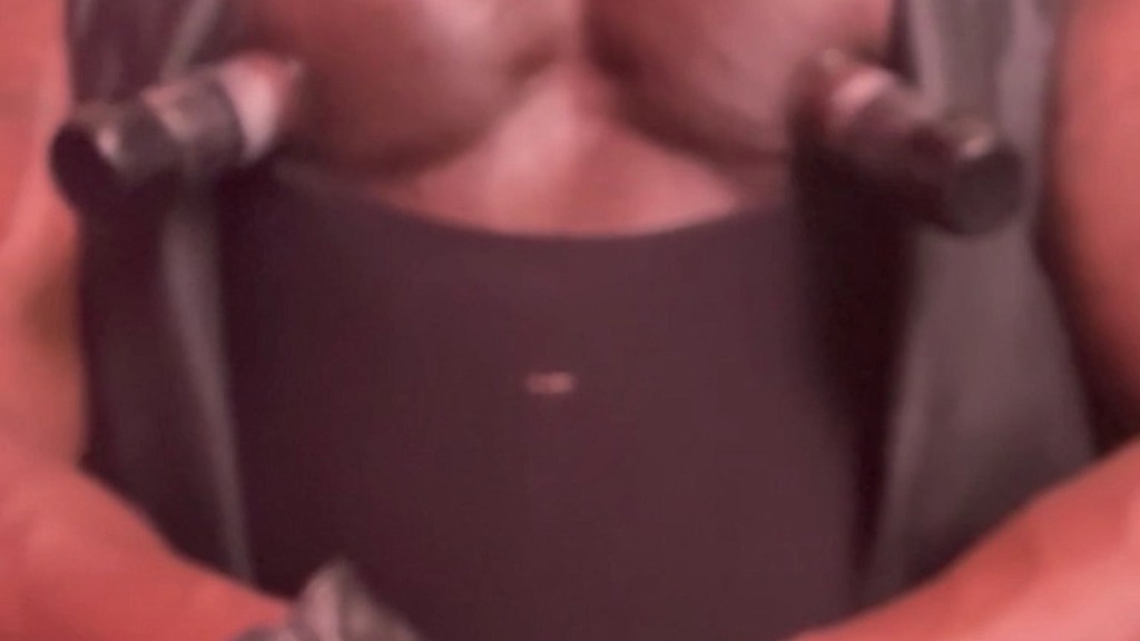black muscle tits pump & play (Brody Richardson) black muscle tits pump & play (Brody Richardson)