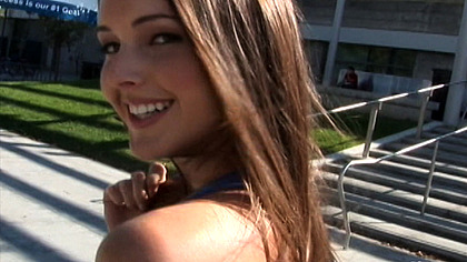 College girl fingers herself