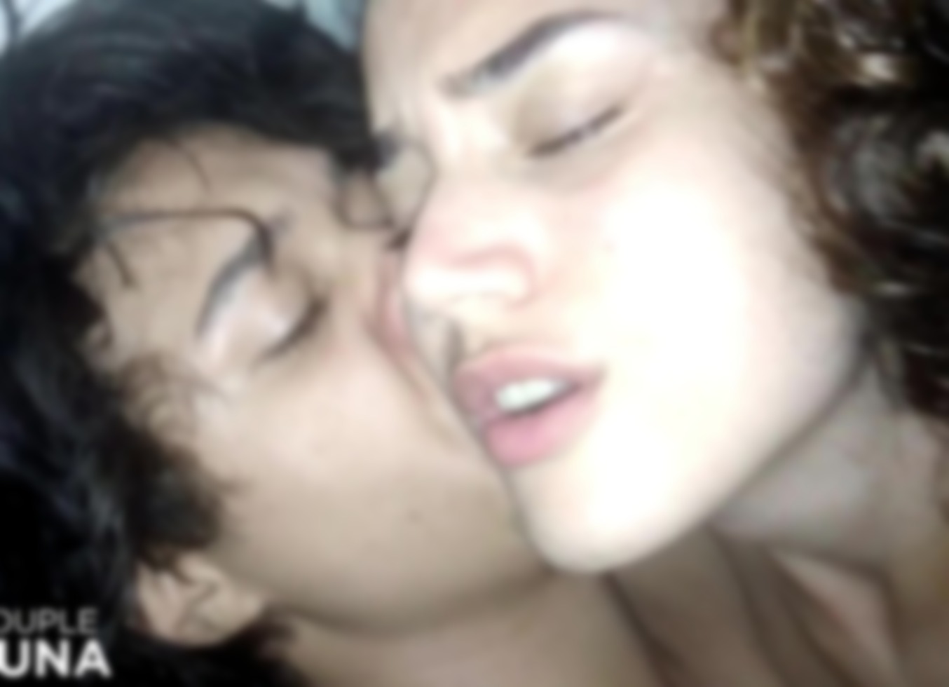 Caiu Na Net Novinha De 18 Aninhos, Safada De Recife, Chupando Um Pirocao E Dando A Bucetinha Gostosa!