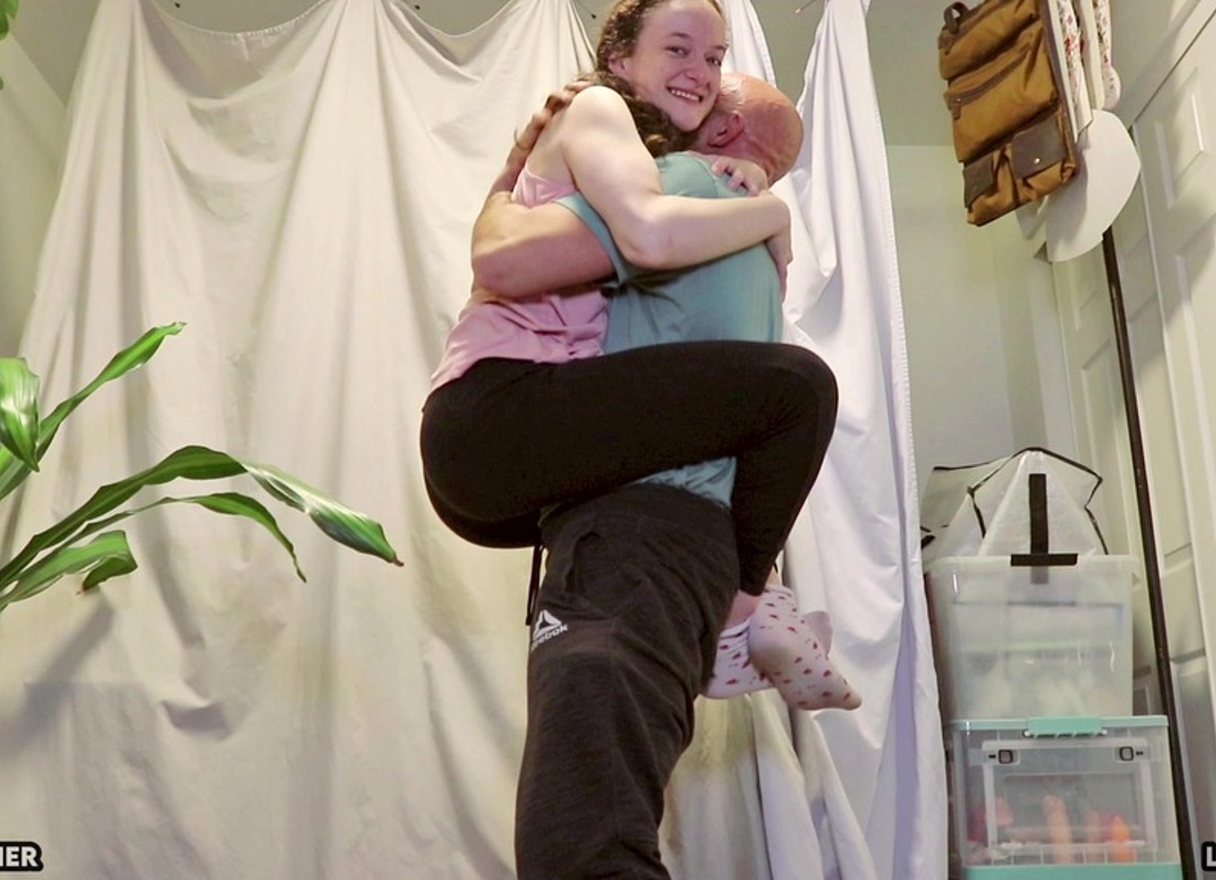 Luke And Lucy Lift And Carry