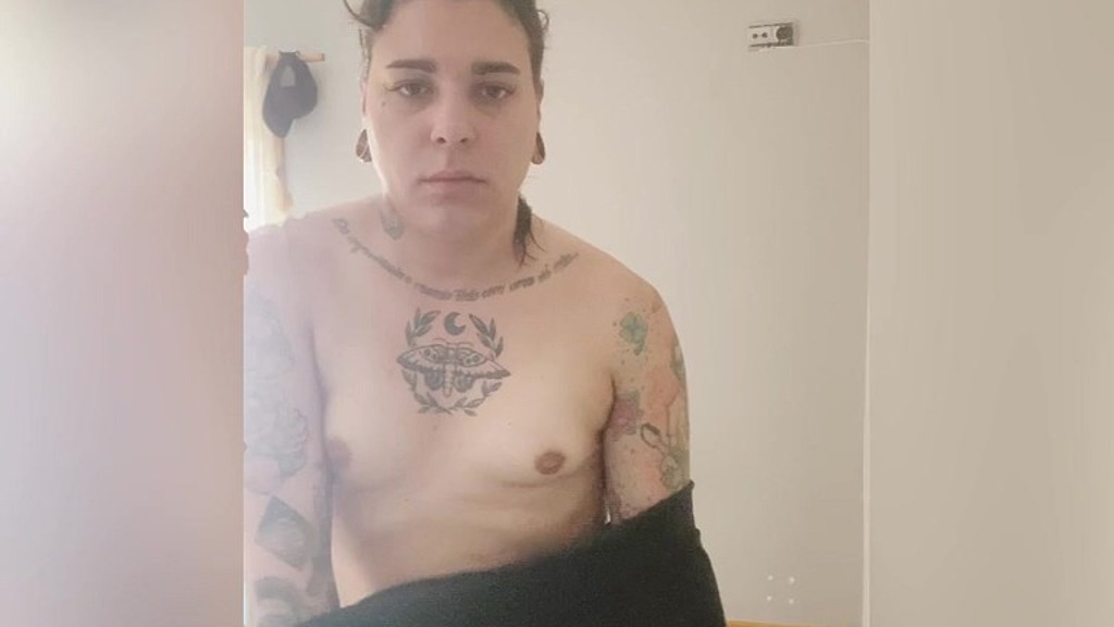 update #144 (september 11, 2022) putting on clothes to stay at home after taking a shower :) (Emma Ink) update #144 (september 11, 2022) putting on clothes to stay at home after taking a shower :) (Emma Ink)