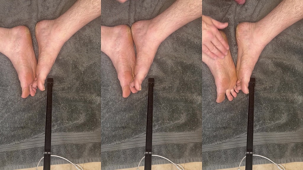 cumming on my dirty feet (Chase Magwood) cumming on my dirty feet (Chase Magwood)