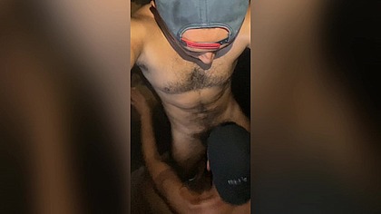 SEXO GOSTOSO COM TURISTA NAS CABINES DO SEXO