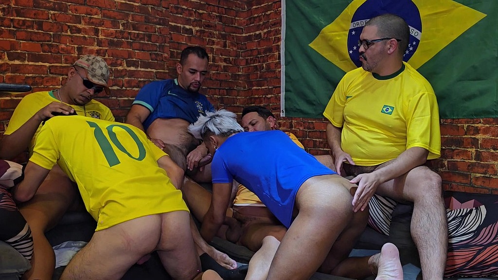 torcedores numa pegacao bem quente apos jogo de futebol do brasil contra o egito - parte 01 (Kxorrao, Junior Delao, Socyal Sem Camisa, Brenno Salvatorri, Vava Oficial, Alex Ordinario) torcedores numa pegacao bem quente apos jogo de futebol do brasil contra o egito - parte 01 (Kxorrao, Junior Delao, Socyal Sem Camisa, Brenno Salvatorri, Vava Oficial, Alex Ordinario)