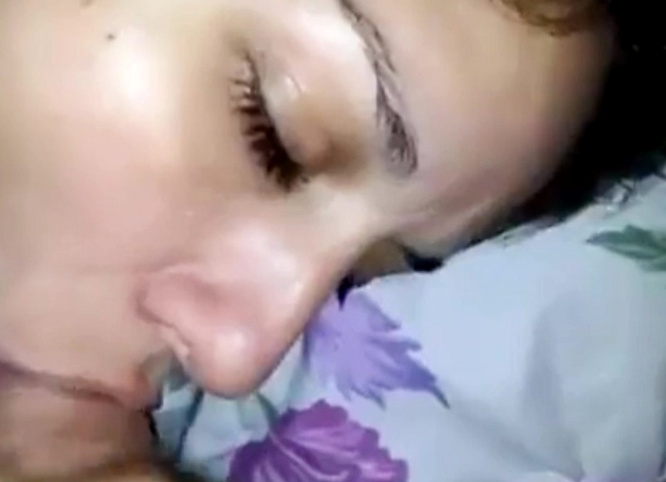 Yo Pense Que Era Mi Esposo Y Era El Tio Que Se Metio Al Cuarto Y Me Cogio Bien Peda
