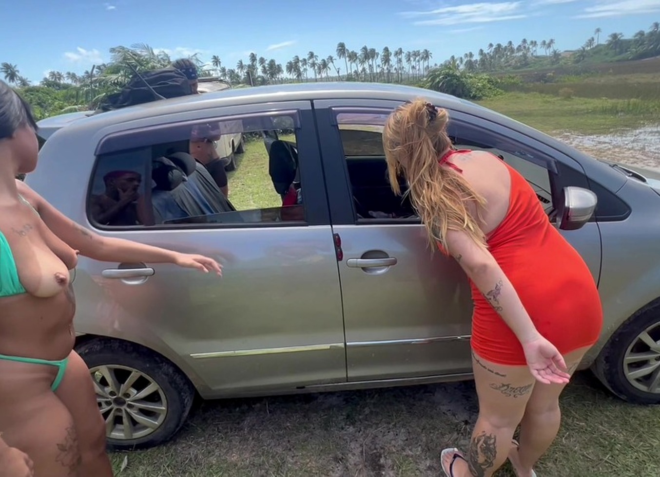 Paramos O Carro E Comecamos A Fuder No Meio Da Rua
