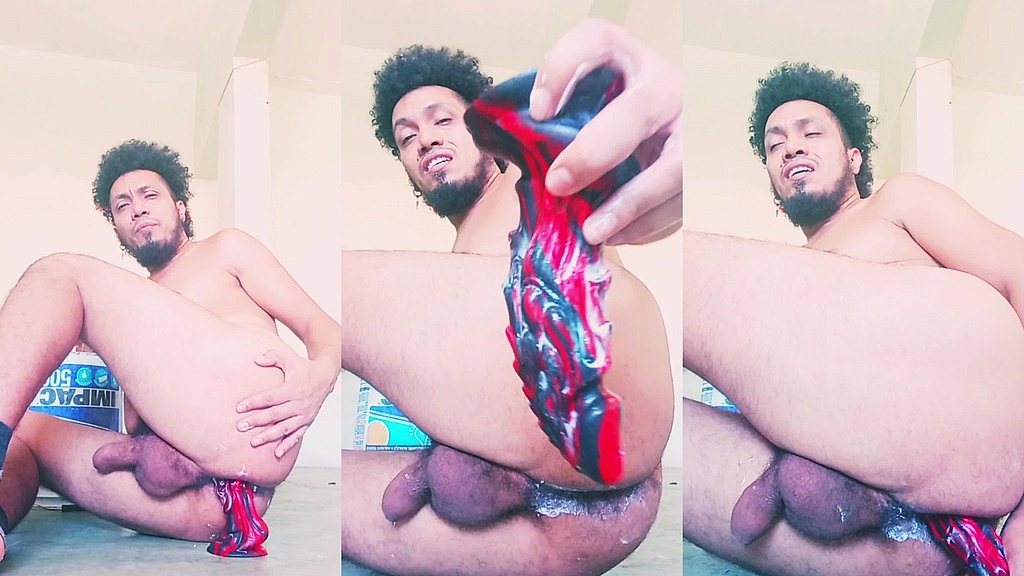 jugando con mi dildo de monstruo y me hizo mear (Dracko Rex Official) jugando con mi dildo de monstruo y me hizo mear (Dracko Rex Official)