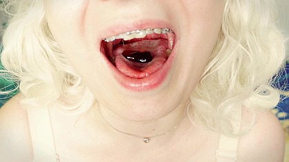 mukbang fetish video - food (eating)