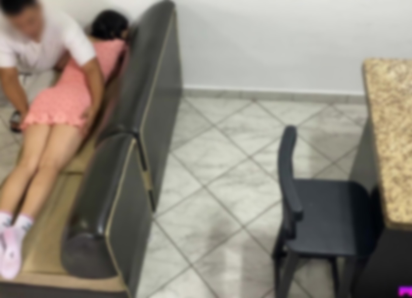 Masajes A Mi Rica Hijastra