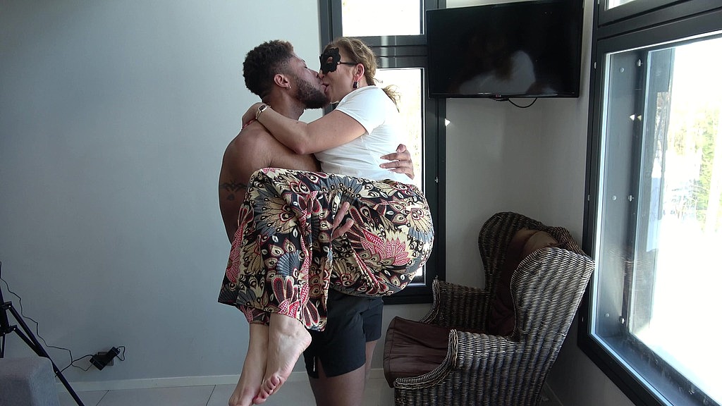 big ass milf brings bbc lover home while hubby’s away (Julia North, LittleMaly) big ass milf brings bbc lover home while hubby’s away (Julia North, LittleMaly)