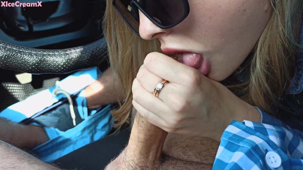sexy girl sucking cock stranger and cum swallow in car instead of paying