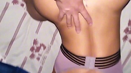 Uso meu shortinho para agradar meu enteado