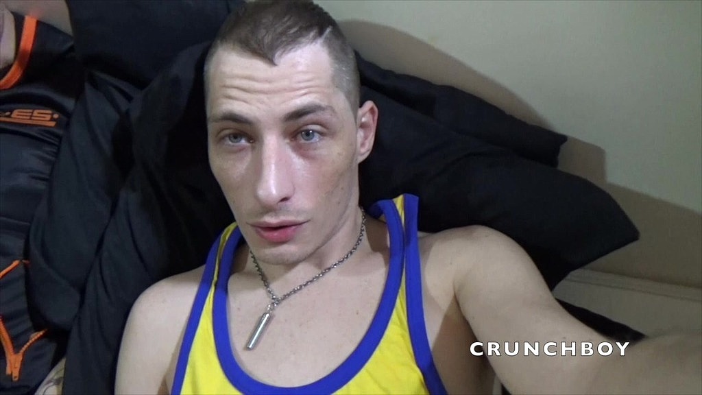 il filme son ptoe hetero en train de le baiser (Crunch Aaronmaster, Fabien crunchfooteux) il filme son ptoe hetero en train de le baiser (Crunch Aaronmaster, Fabien crunchfooteux)