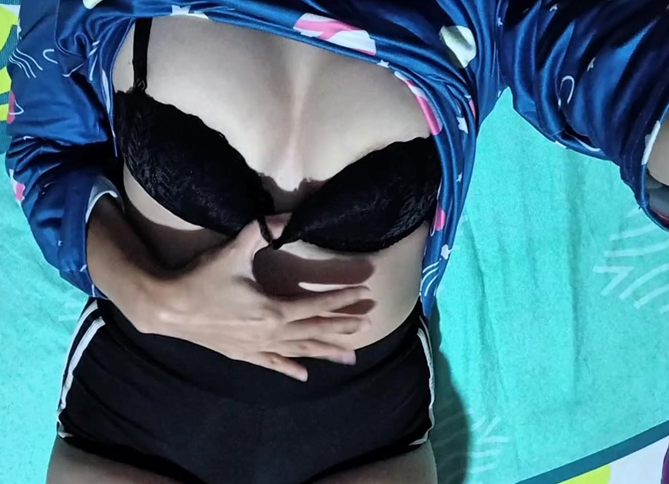 Marido Y Mujer Tienen Sexo Caliente En La Habitacion Del Hotel ( Xvideos Red)