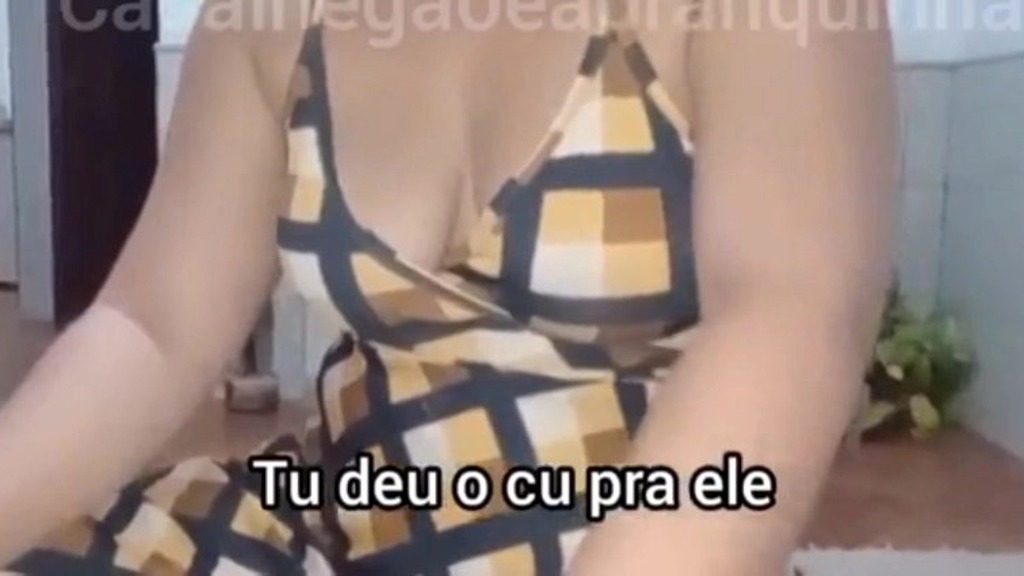 esposa transa com o chefe e conta cada detalhe pro marido corno (Negaodotado, Branquinhadenegao) esposa transa com o chefe e conta cada detalhe pro marido corno (Negaodotado, Branquinhadenegao)