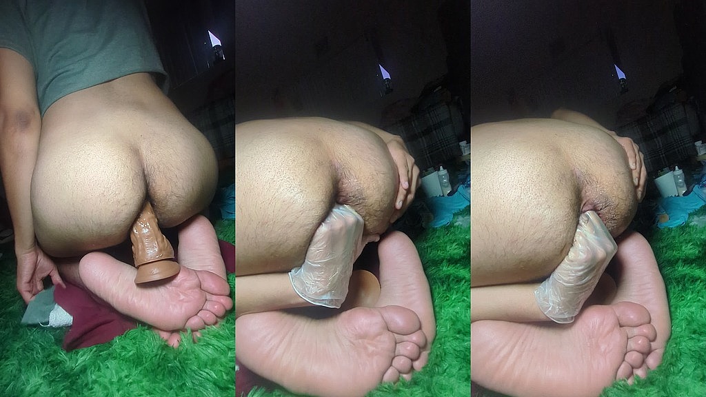 horny bottom (Minajangel) horny bottom (Minajangel)