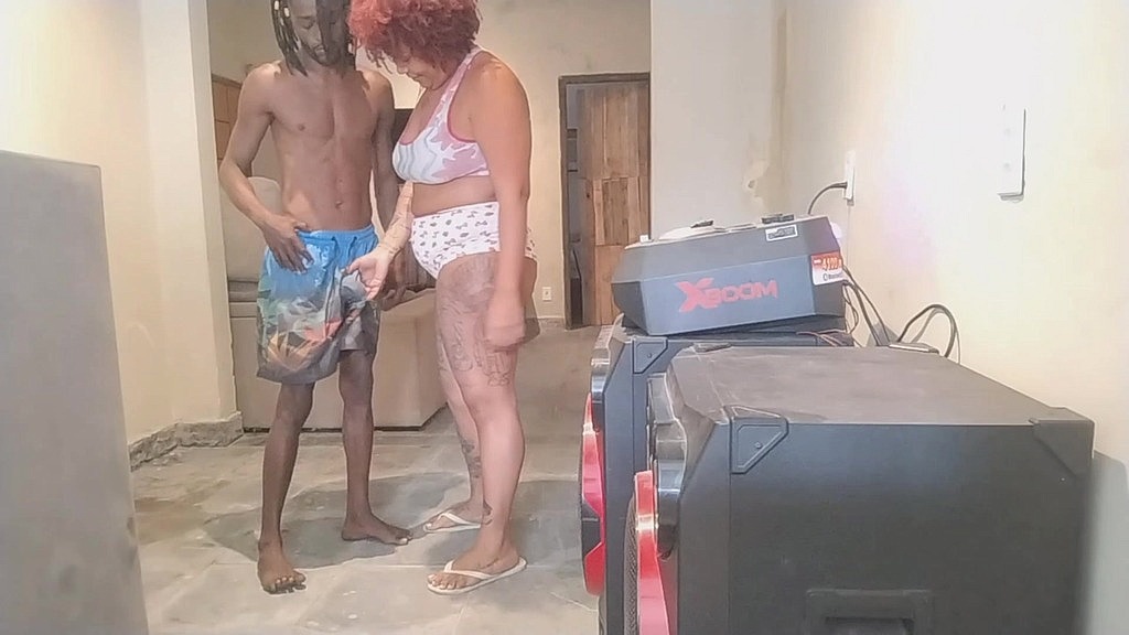 espiei ela dancando e meti o pau na safada (Grazy Sapeca, Bruno Sapeca) espiei ela dancando e meti o pau na safada (Grazy Sapeca, Bruno Sapeca)