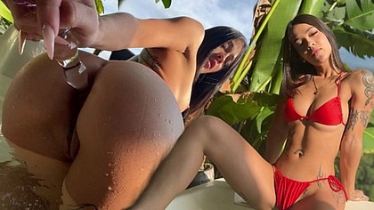 Enjoying my glass anal toy! Breaking my asshole for you