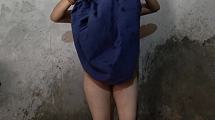 Desi wife bathroom pissing hindi porn