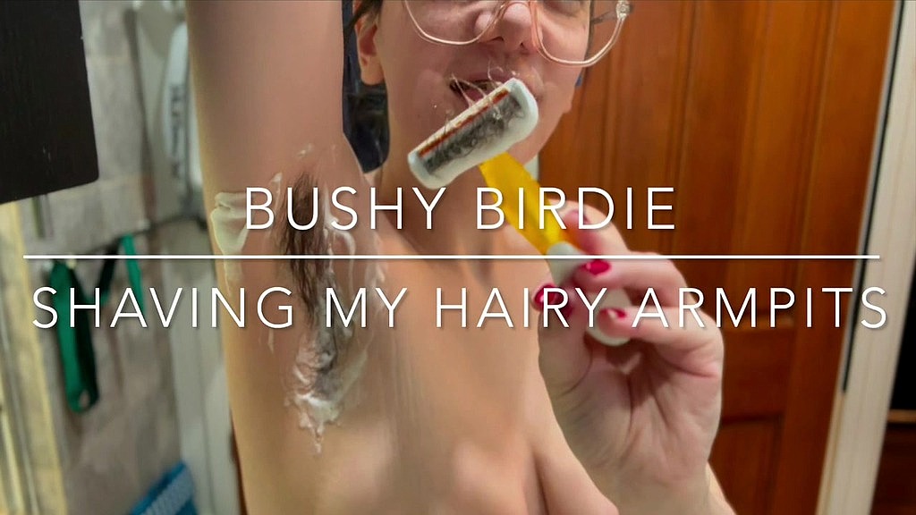 shaving my hairy armpits (Bushy Birdie) shaving my hairy armpits (Bushy Birdie)