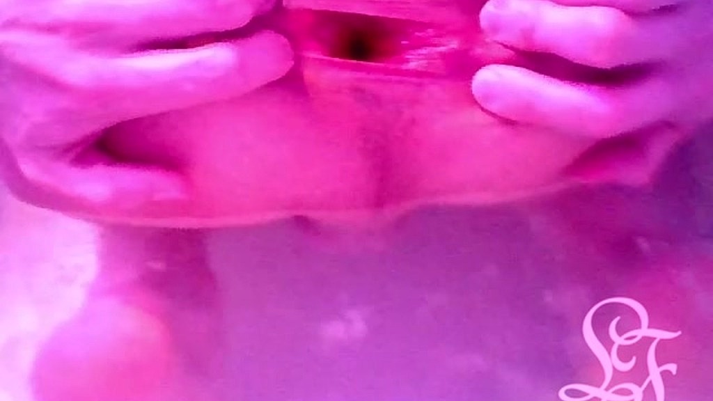 Ти не проти, якщо я перну у ванні? (Ліна Фрі) do you mind if i fart in the bathub? (Lina Free)