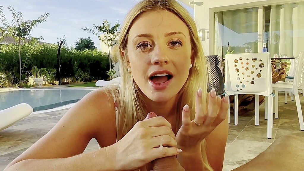 pool side blowjob (MissAlicewild, Nicolas Morena) pool side blowjob (MissAlicewild, Nicolas Morena)