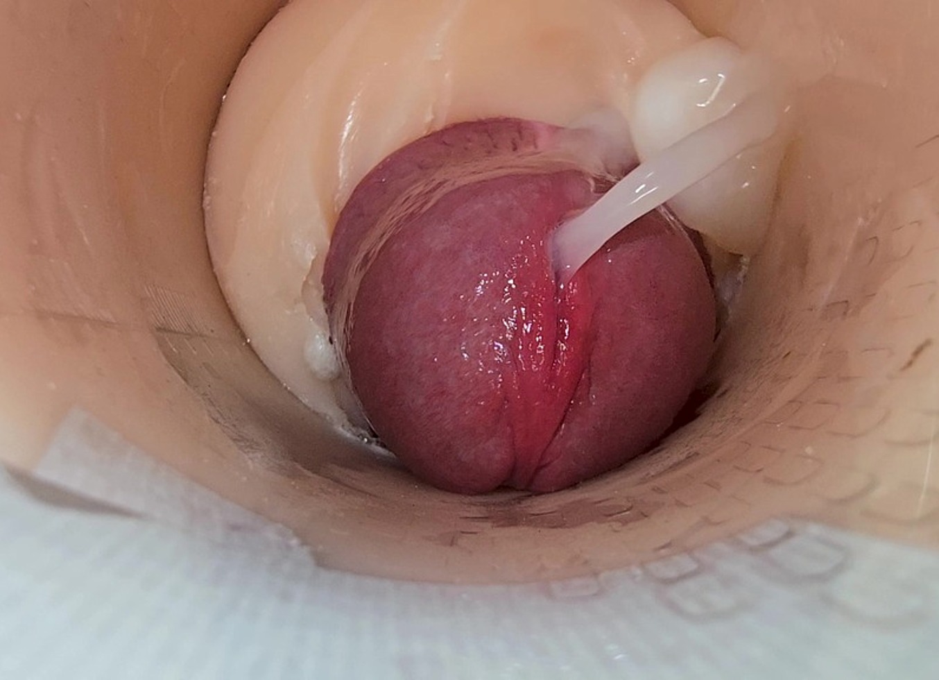 Camera Deep Inside Tight Pussy Captures Huge Cum Explosion