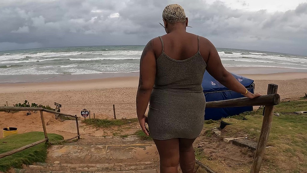 a novinha baiana dando na beira da praia durante o dia (Binho Ted, Adriele Chocolate) a novinha baiana dando na beira da praia durante o dia (Binho Ted, Adriele Chocolate)
