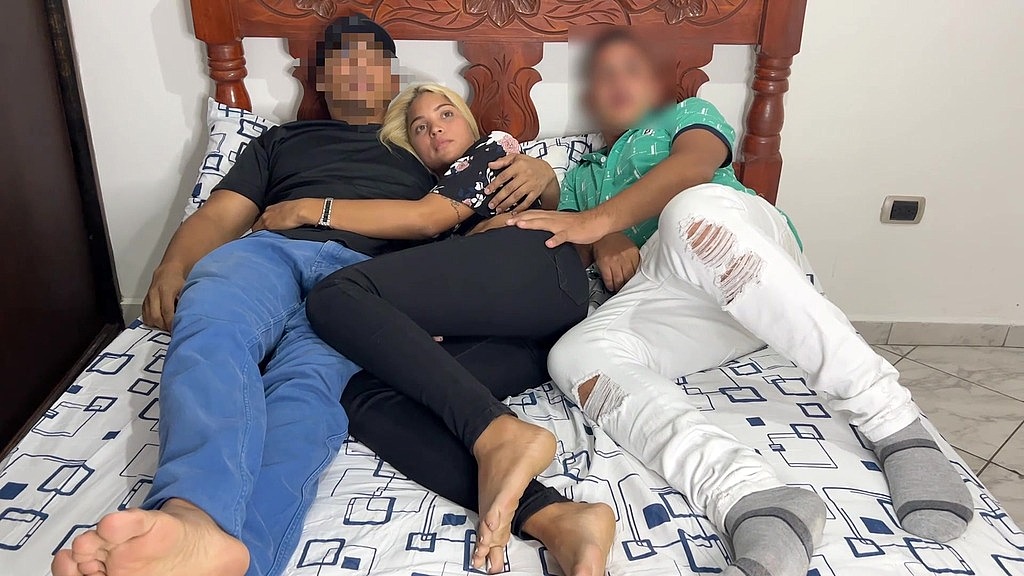 Big Hd, Perritox, La Perris: noche de pelicula junto a su novia pero su novia esta con el culo hacia mi lado (AnalVids.com) noche de pelicula junto a su novia pero su novia esta con el culo hacia mi lado (Big Hd, Perritox, La Perris)