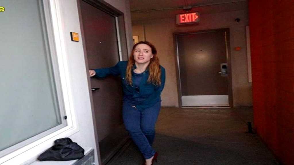 new girl misty rein barely makes it to toilet (Misty Rein) new girl misty rein barely makes it to toilet (Misty Rein)