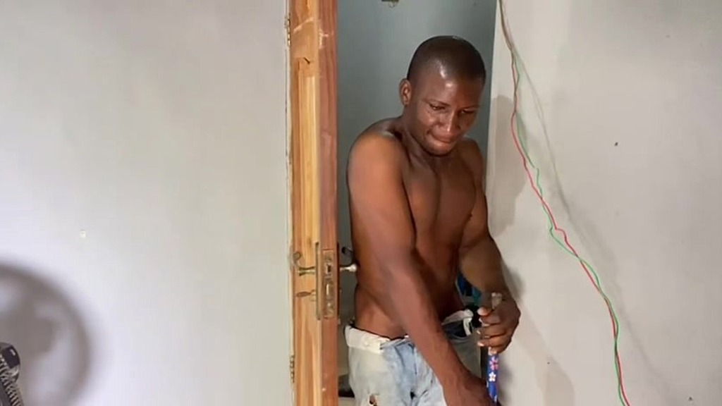 Гігантський півень, EstaticFrequeVille: моя дівчина дуже хоче мене (AnalVids.com) my girlfriend want me badly (Giant Cock, EstaticFrequeVille)