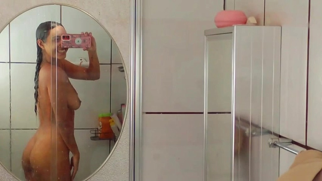 latina washing her pussy and then getting wet with her cum (Nati Camargo) latina washing her pussy and then getting wet with her cum (Nati Camargo)