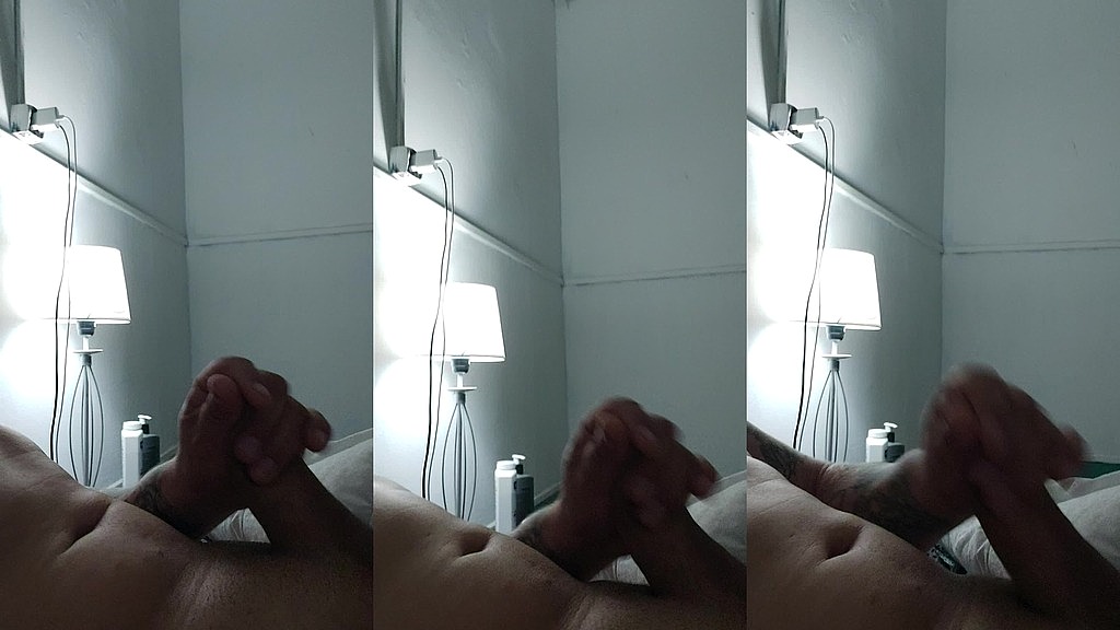 una paja gay (Raulxx) una paja gay (Raulxx)