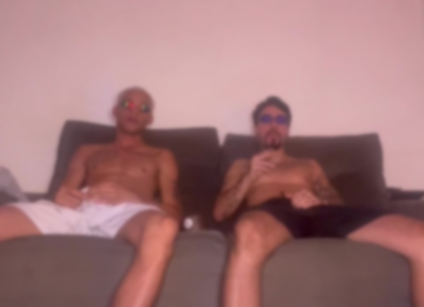 Gostoso Sentar Na Piroca Dura